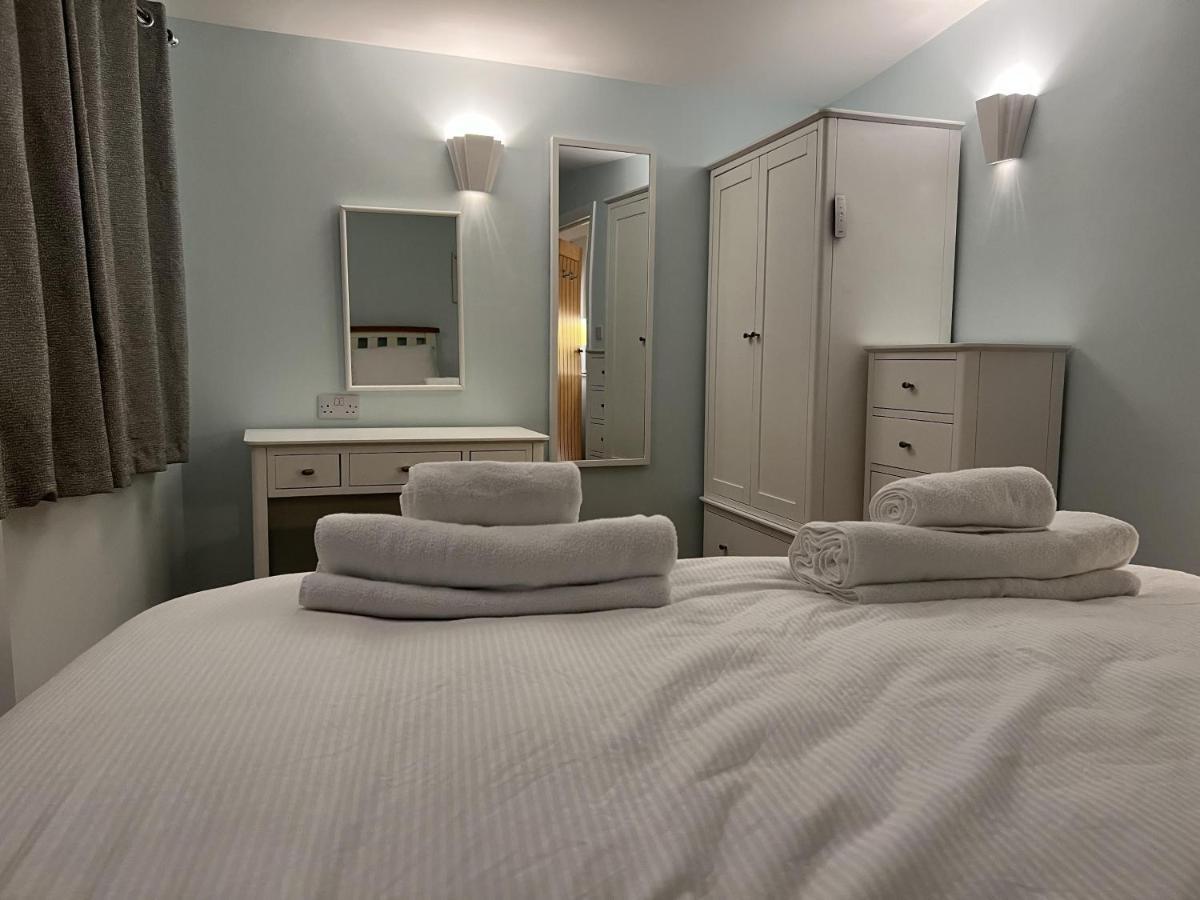 Charming Woodland Lodge 2 Person 1 Bedroom Great Yarmouth Eksteriør billede