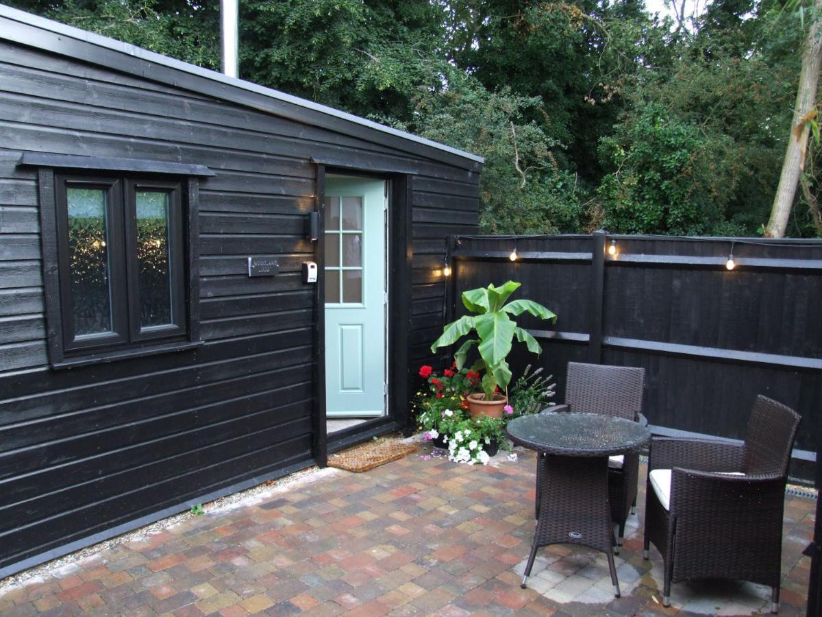 Charming Woodland Lodge 2 Person 1 Bedroom Great Yarmouth Eksteriør billede
